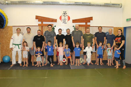 CVIČENÍ  DĚTÍ S RODIČI